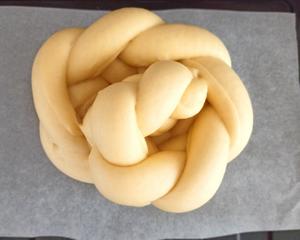 爆裂的花式面包（普通面粉，拉丝很棒，全程面包机揉面）的做法 步骤6