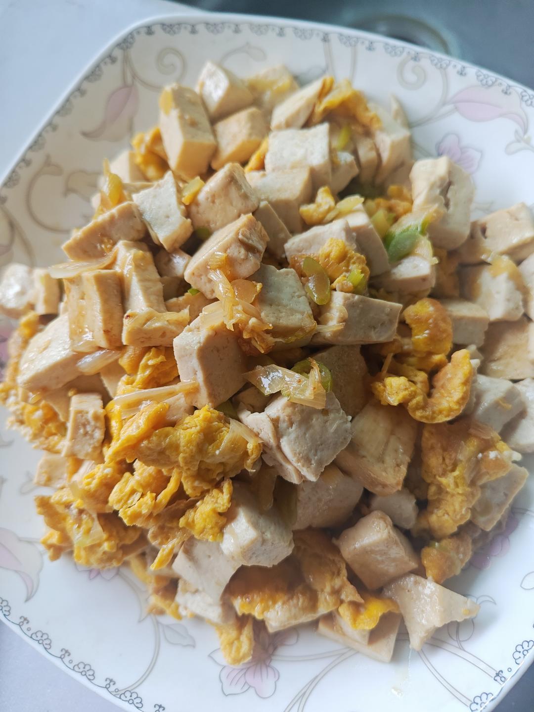鸡蛋焖豆腐，好吃又下饭😋