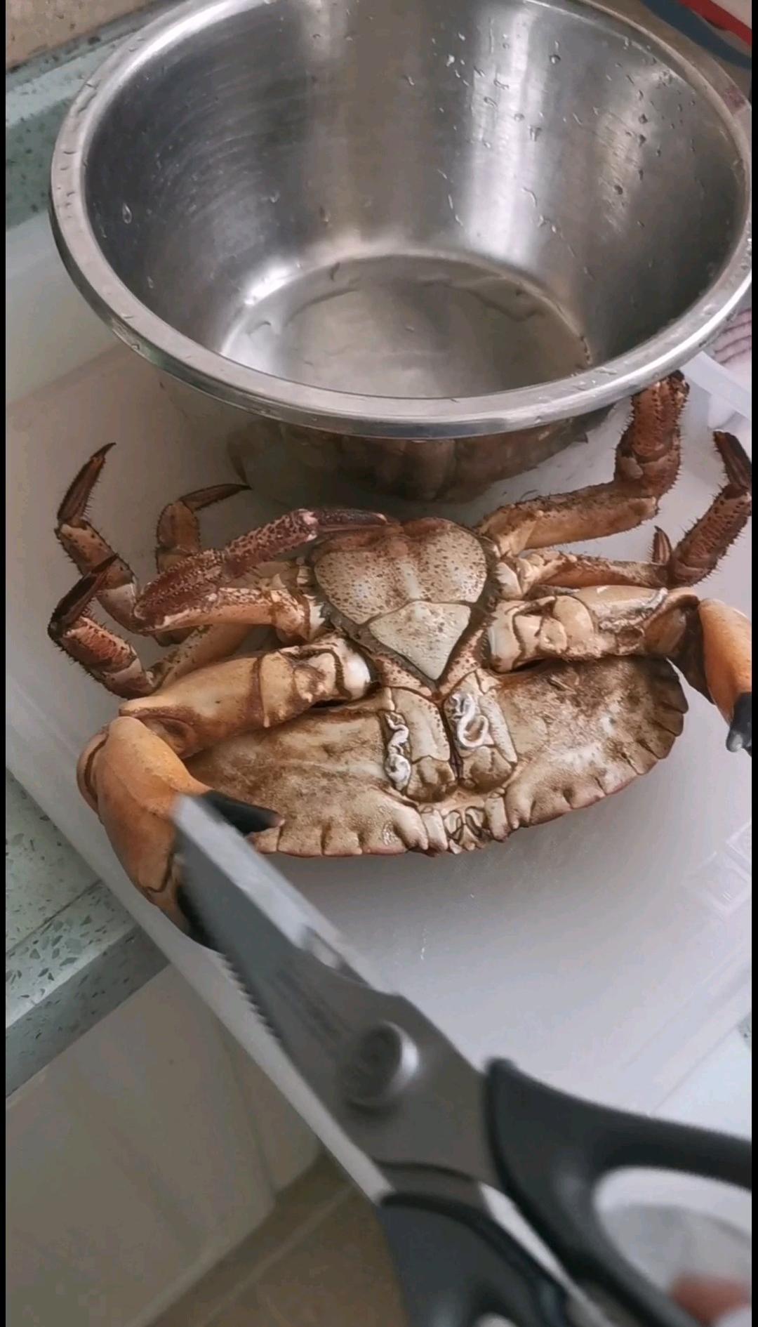 好吃到跳的椒盐面包蟹