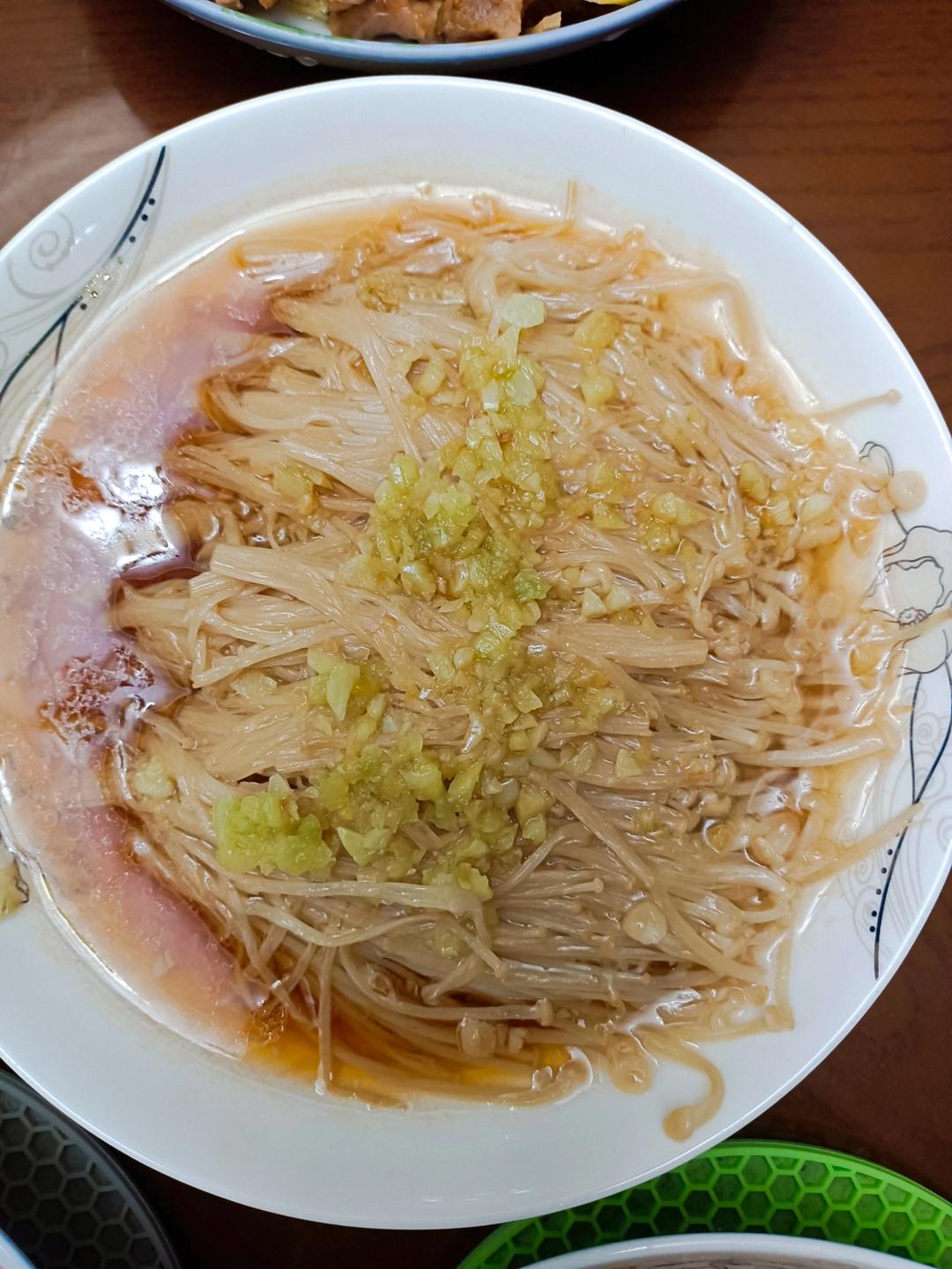 蒜蓉蒸金针菇