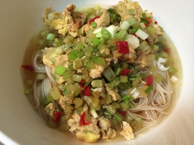 芹菜鸡蛋快手面