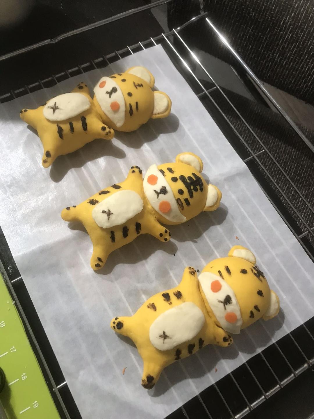 原创loveme虎年大老虎卡通包卡通馒头哄娃必备