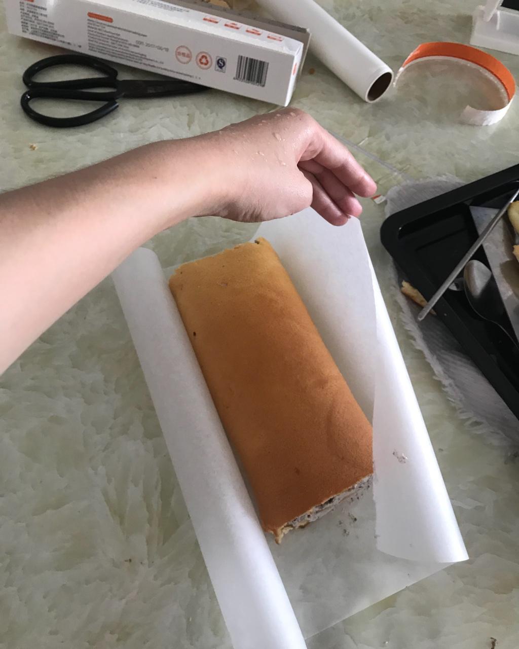 《Tinrry下午茶》教你做基础原味蛋糕卷
