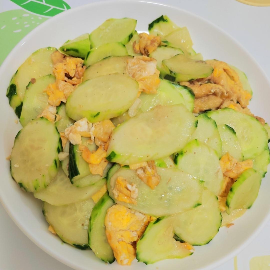 黄瓜炒鸡蛋 （青瓜炒鸡蛋）