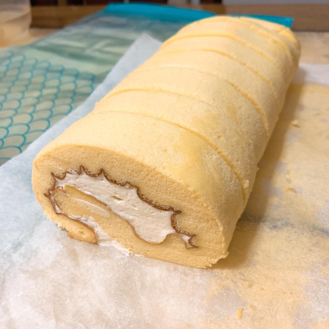 超详细的瑞士卷奶油蛋糕卷原味蛋糕卷的制作方法 饱满不掉皮不开裂（附模具换算方法）
