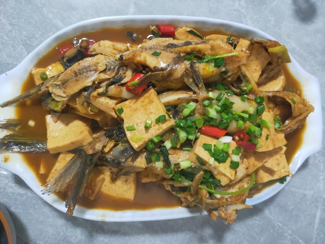 昂刺鱼炖豆腐，营养又美味