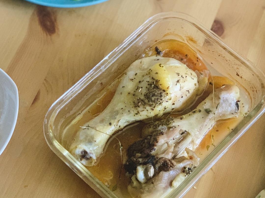 香蒜蕃茄烤鸡腿