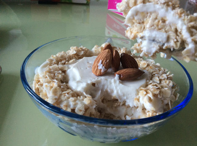 超流行的隔夜燕麦酸奶！！