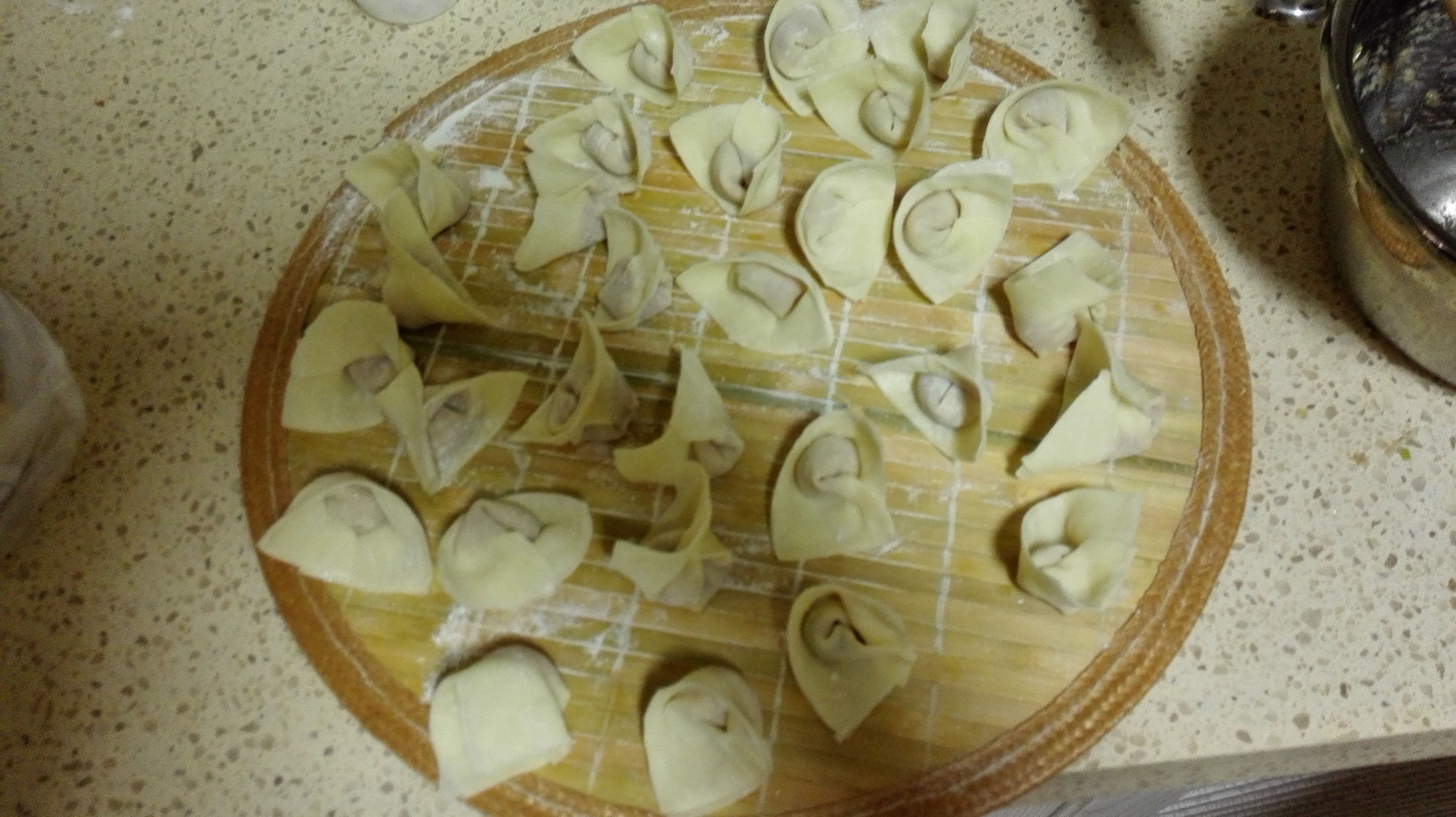 元宝馄饨的包法