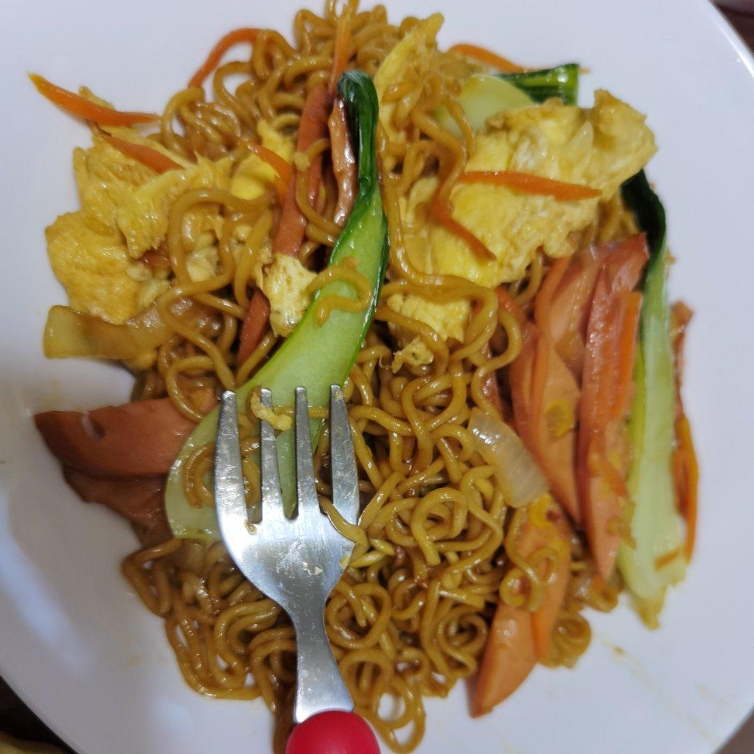 炒方便面￨幸福感爆棚