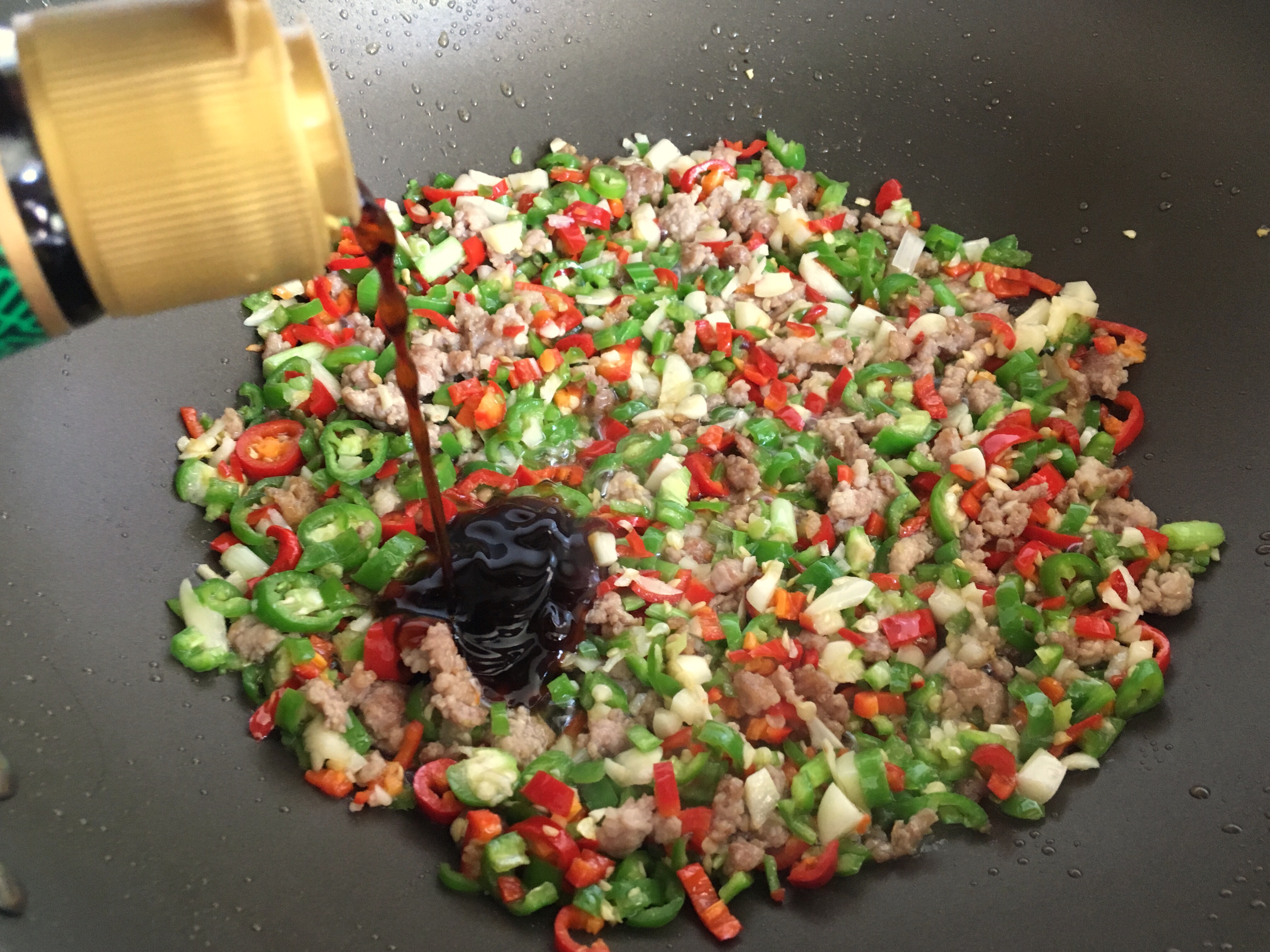 超下饭做法超简单的回锅茄子的做法 步骤10