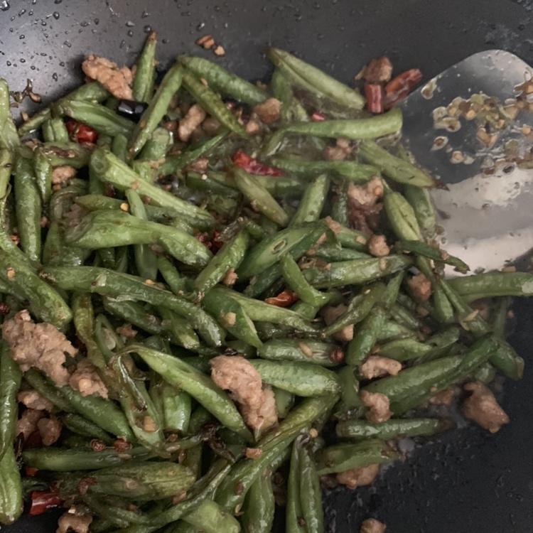 干煸四季豆（肉粒多版）的做法