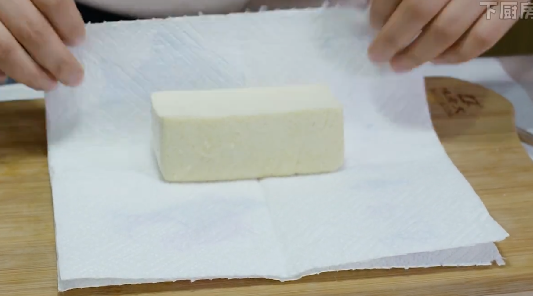 韩式包饭酱煎豆腐的做法 步骤4
