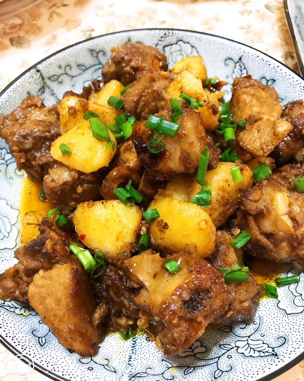 川味土豆烧排骨