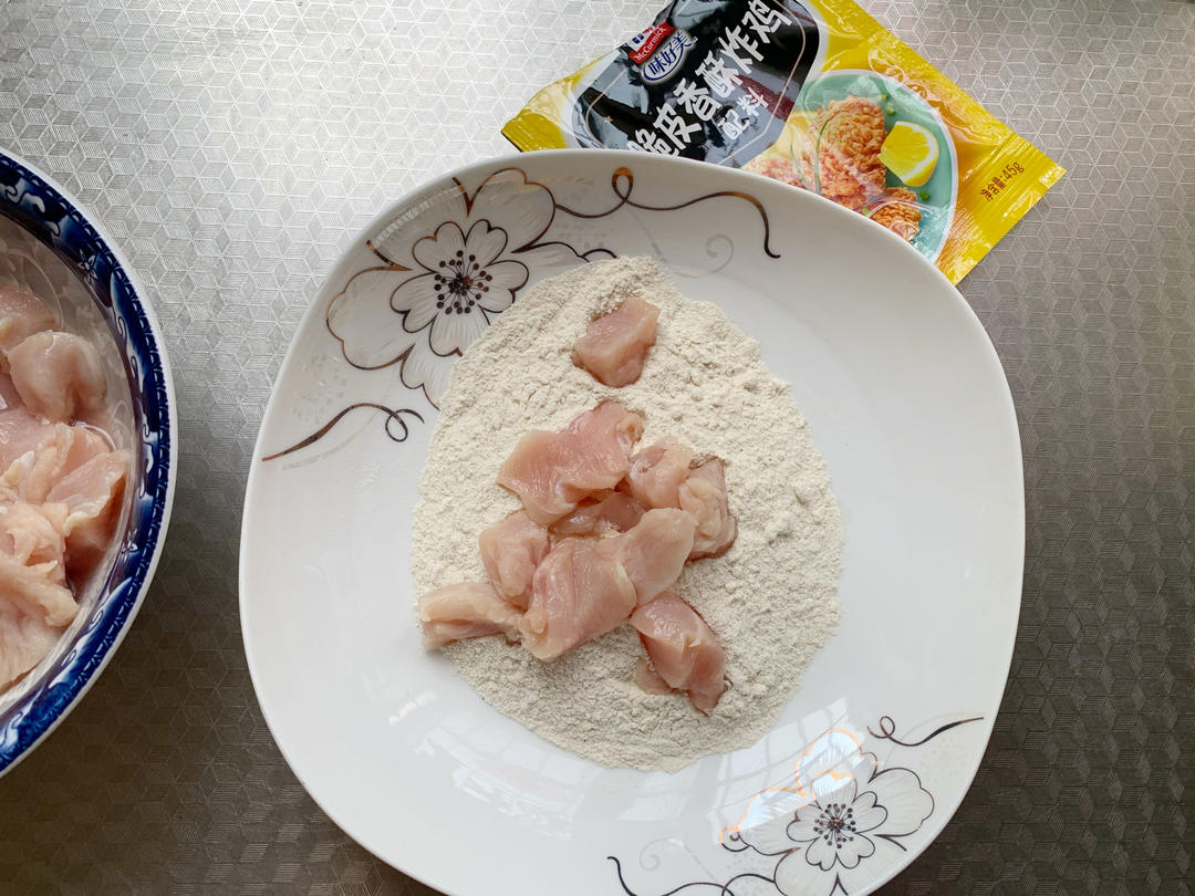 香酥鸡米花的做法 步骤3