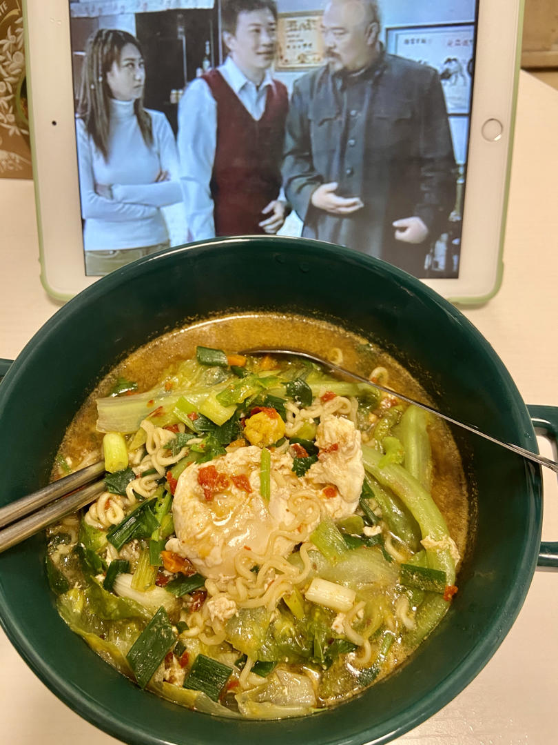 🔥好吃到一滴汤汁都不能放过～酸汤泡面