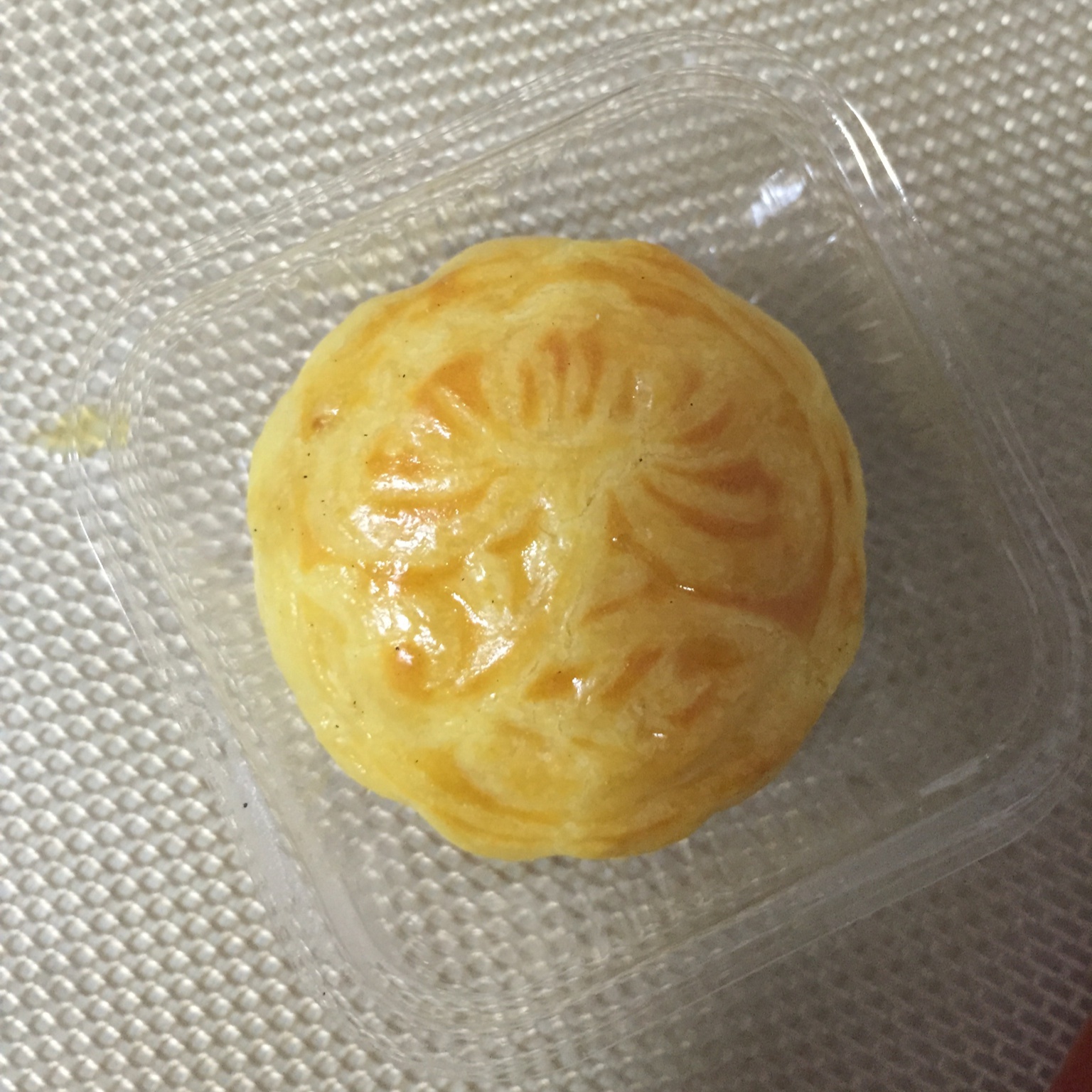 半岛酒店奶黄月饼——号称月饼界的劳斯莱斯