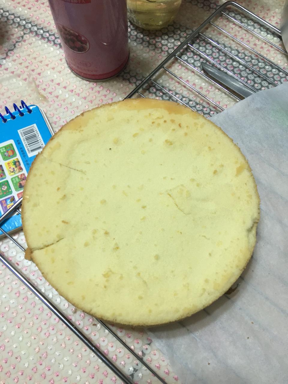 烤箱做蛋糕（戚风蛋糕的做法）