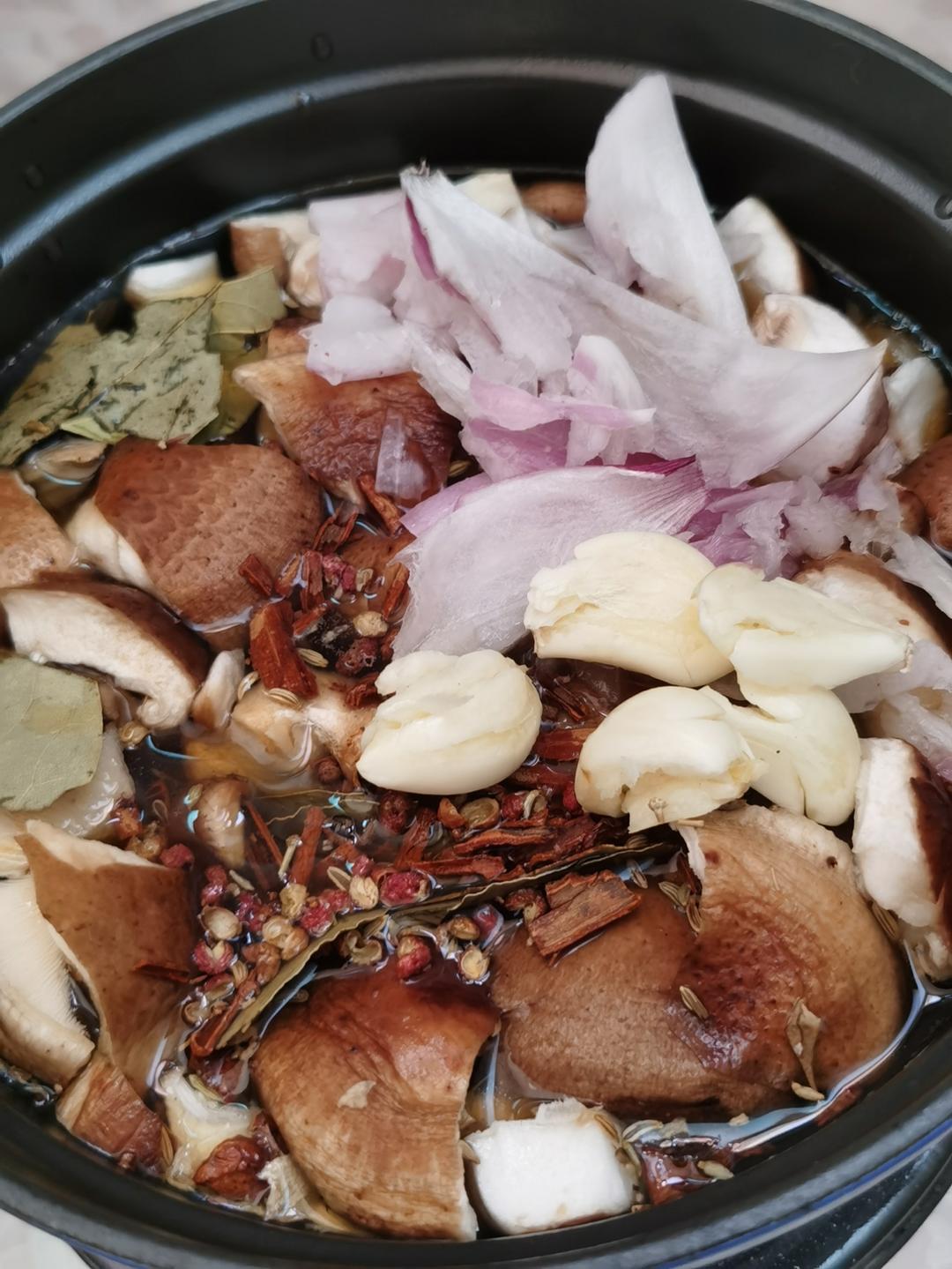 万能香菇卤肉的做法