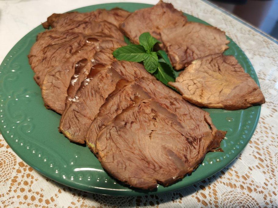 卤牛肉
