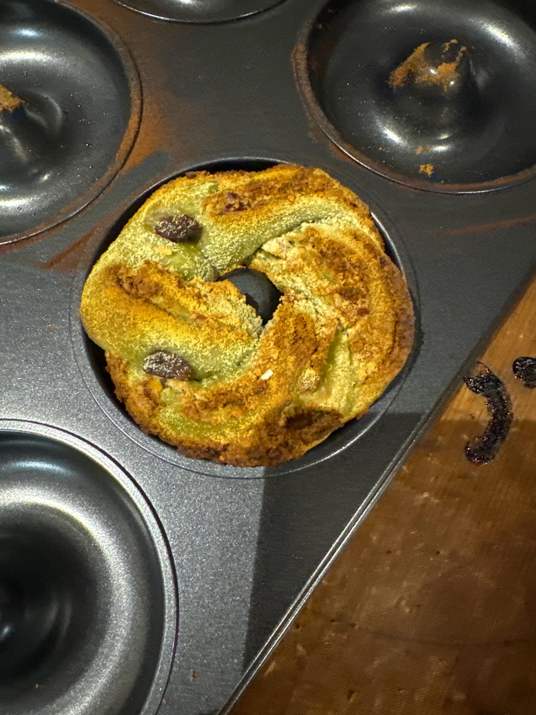 抹茶蔓越莓花环面包