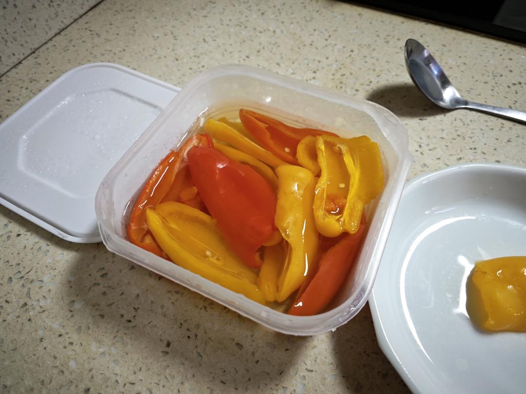 无敌好吃的腌彩椒