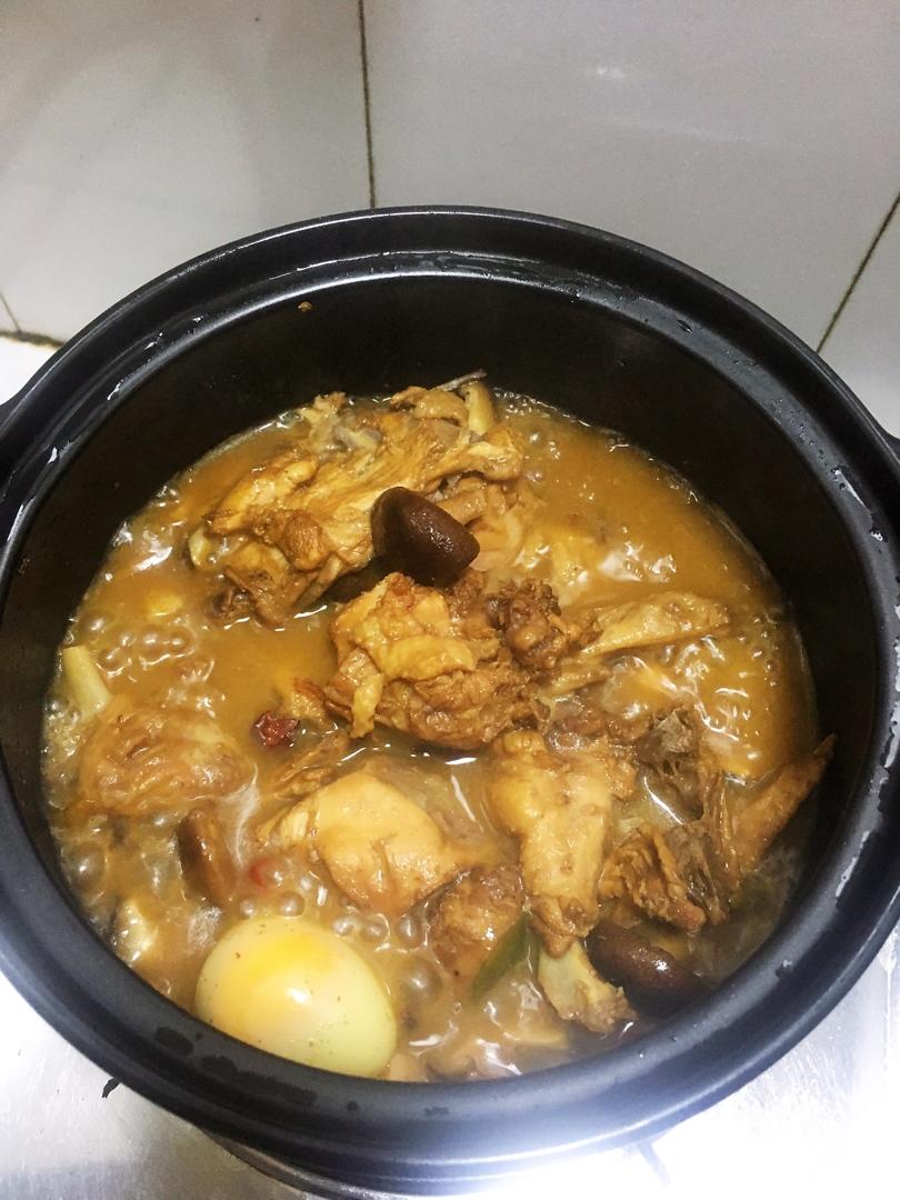 比黄焖鸡还要好吃的香菇炖鸡腿