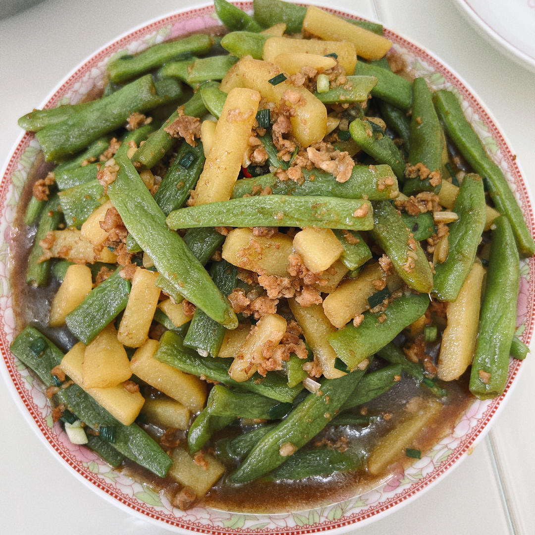 下饭菜肉末土豆烧豆角