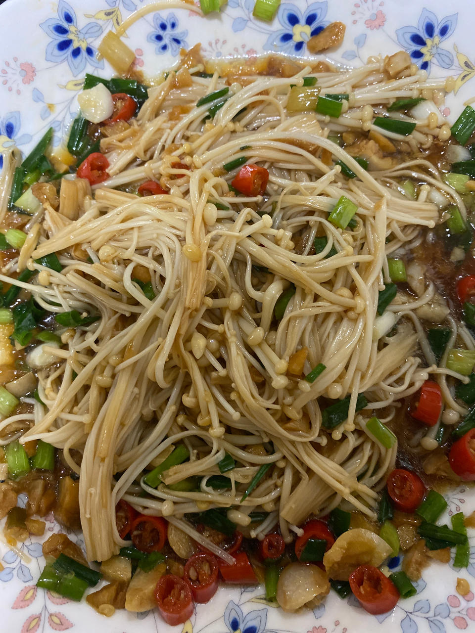 超级下饭的蒜蓉金针菇！好吃到爆
