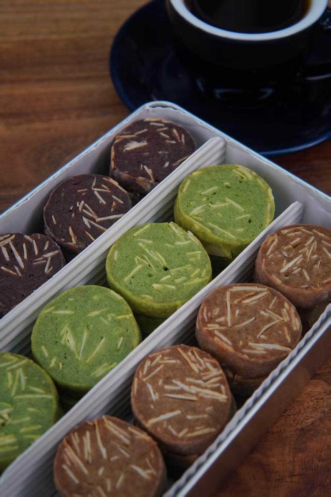 0失败的高筋粉饼干又出新口味，开心果杏仁饼干！