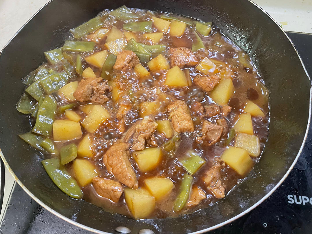 豆角炖肉炖土豆
