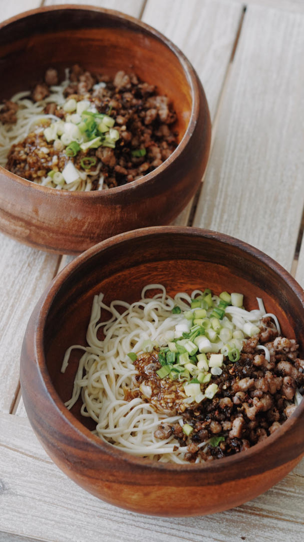 eunice潇潇喵做的担担面