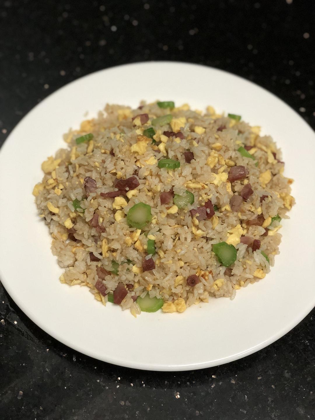 菜心叉烧鸡蛋炒饭