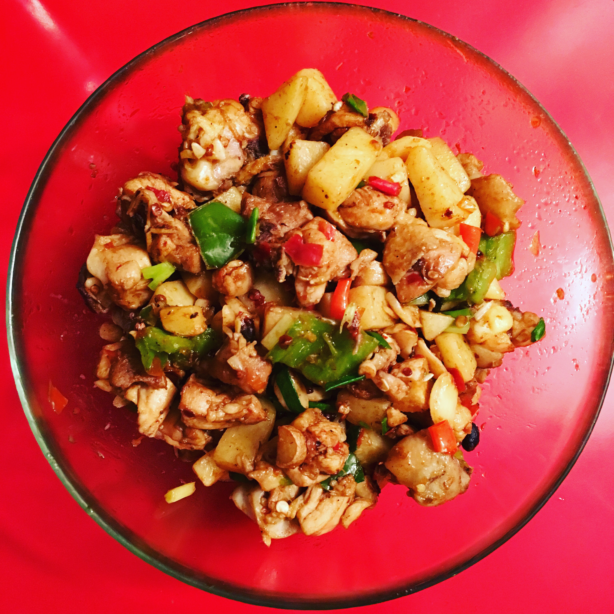 香辣鸡腿肉炒土豆丁