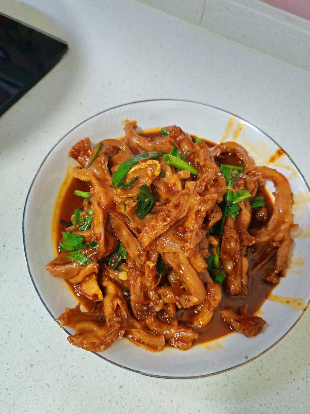 红烧鸭掌