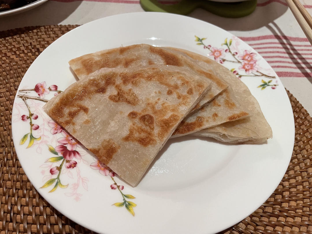 烙饼不硬的小窍门 掌握了你也能看出柔软多层凉了不硬的小油饼