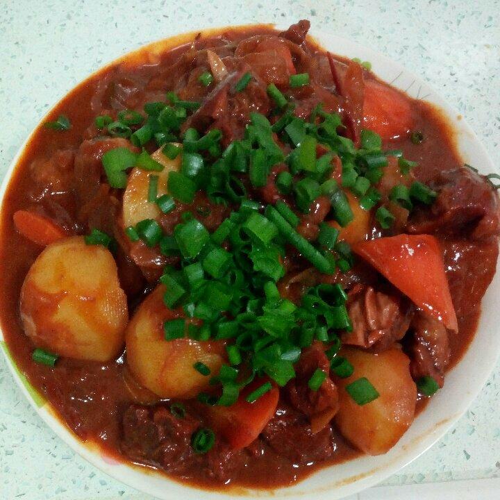 土豆炖牛肉