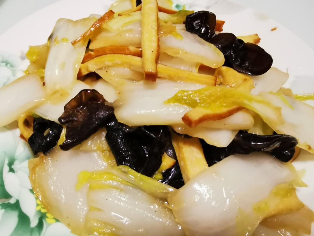 白菜炒木耳