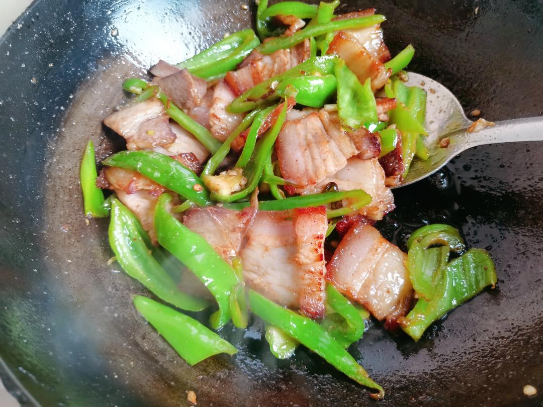 辣椒炒五花肉