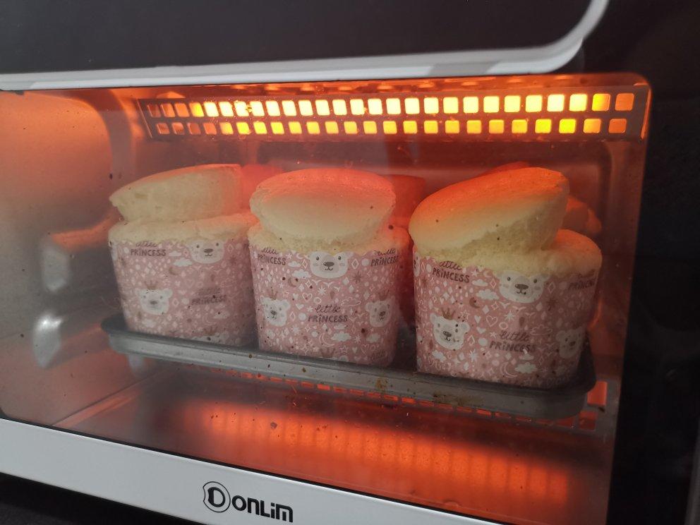 纸杯蛋糕 8寸戚风蛋糕的量