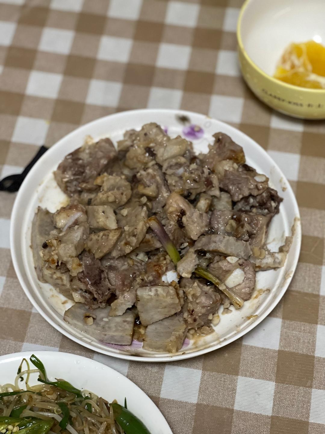 芋头蒸排骨的做法