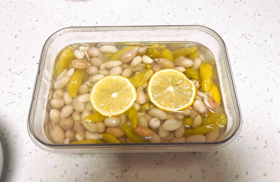 泡椒糟卤毛豆花生鸡爪