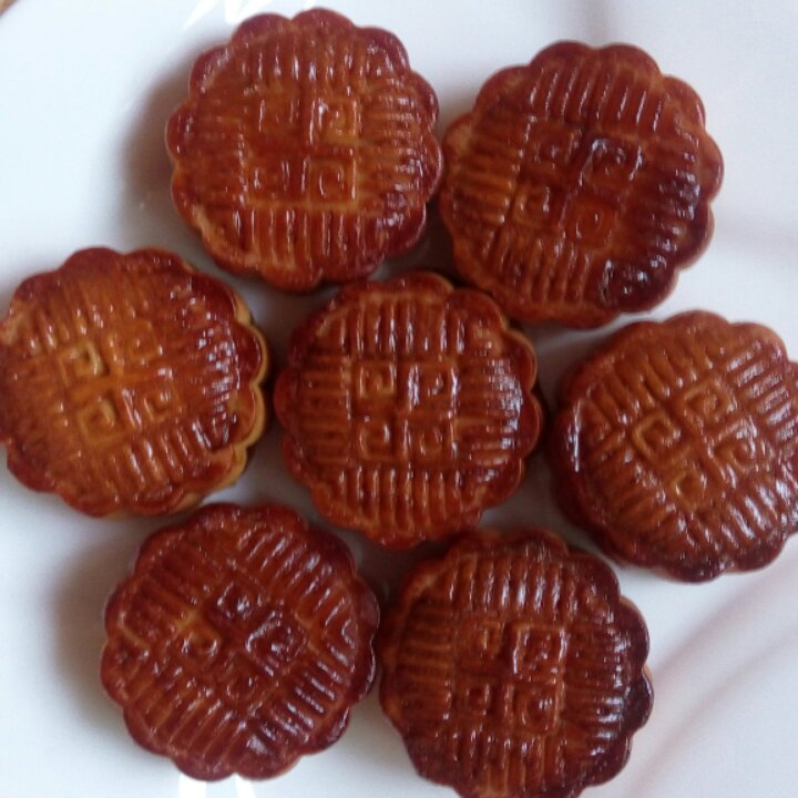 广式月饼—蛋黄莲蓉月饼