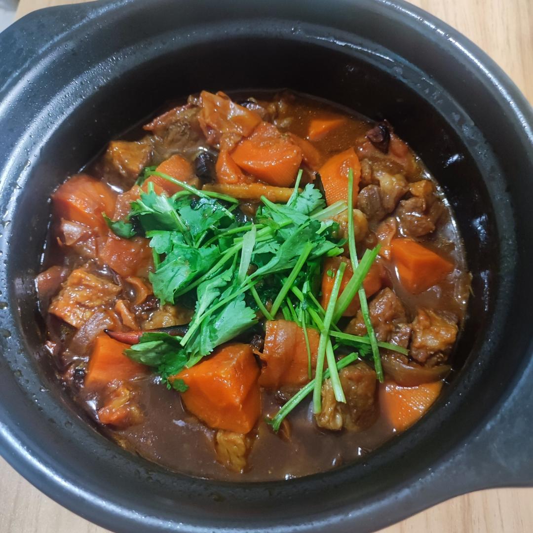 老丁的私房菜-番茄牛腩煲
