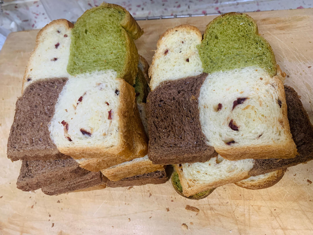 蔓越莓三色吐司