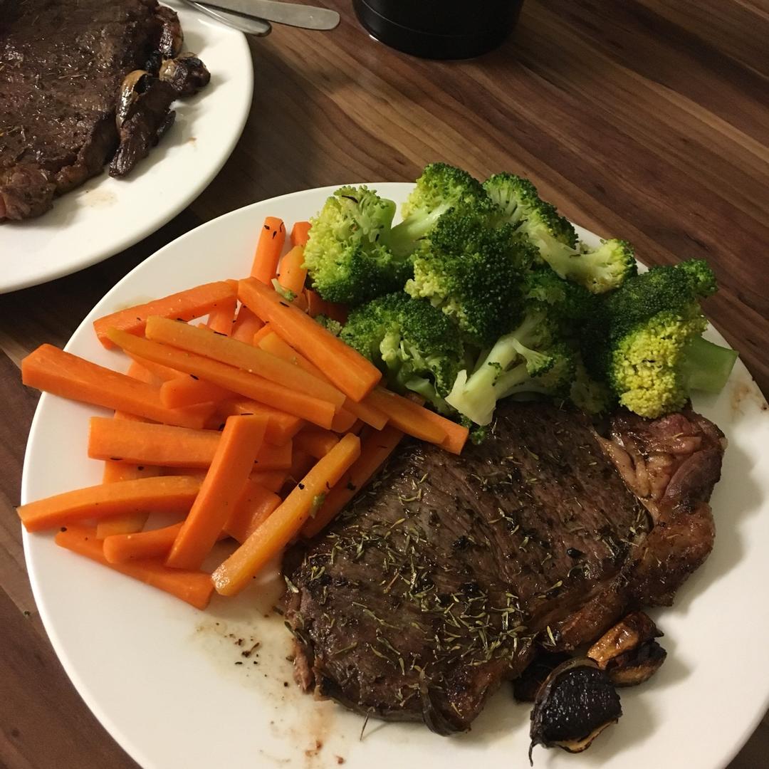 好吃到哭的煎牛排