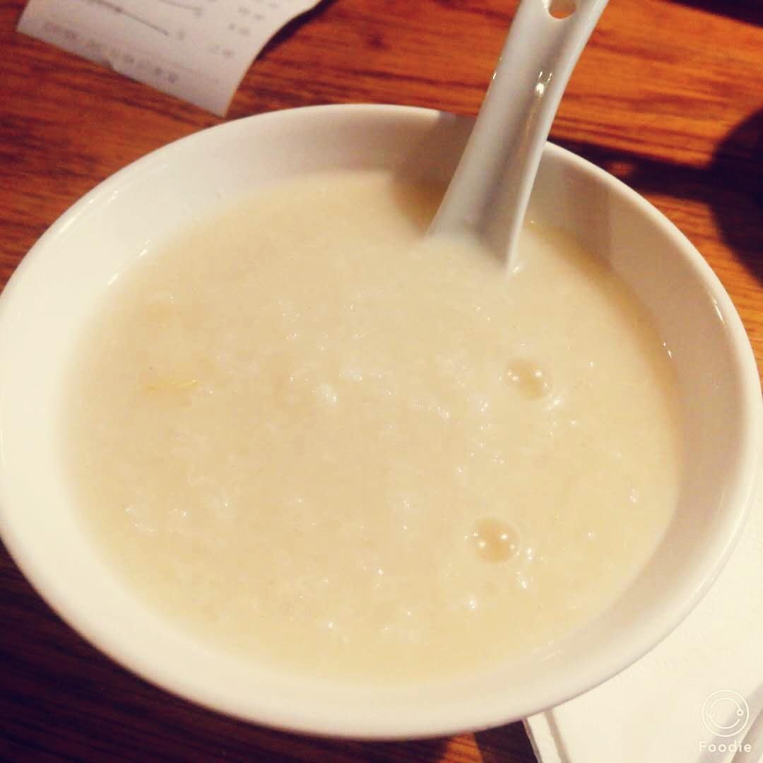 婉婉吃饱饱