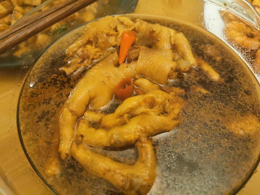 卤鸡爪子