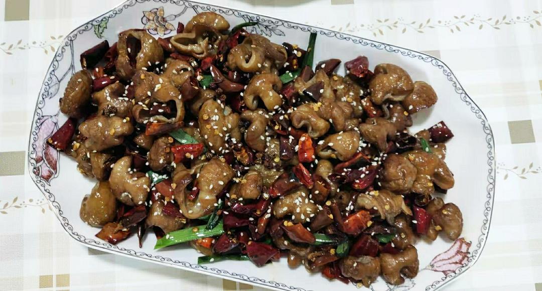 辣子肥肠的做法