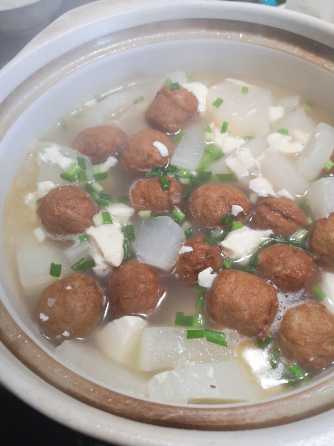 faustina_fanji做的白萝卜豆腐肉丸汤